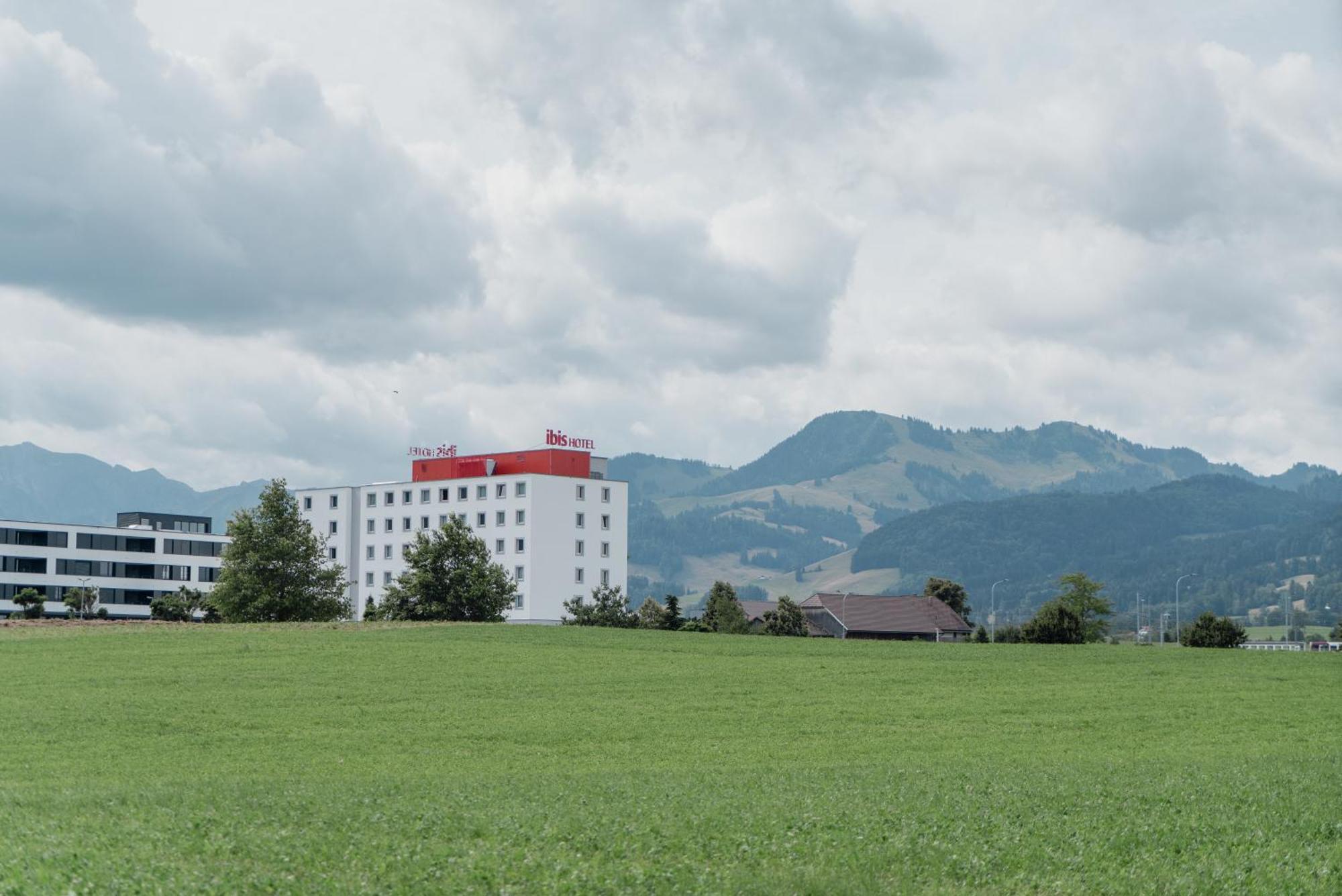 Hotel Ibis Bulle - La Gruyère Exterior foto